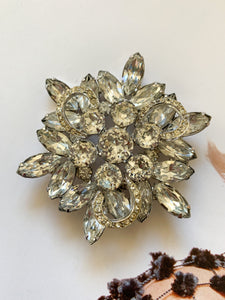 Vintage 1950's Weiss Sparkling Crystal Brooch