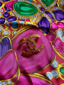 Chanel Metal Paris Button CC Large Brooch Gold