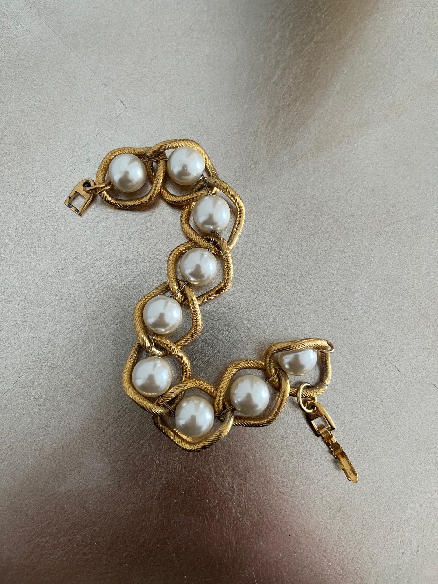 Vintage 1990's Faux Pearl Bracelet