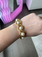 Vintage 1990's Faux Pearl Bracelet