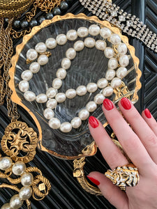 Vintage Creamy Pearl Necklace