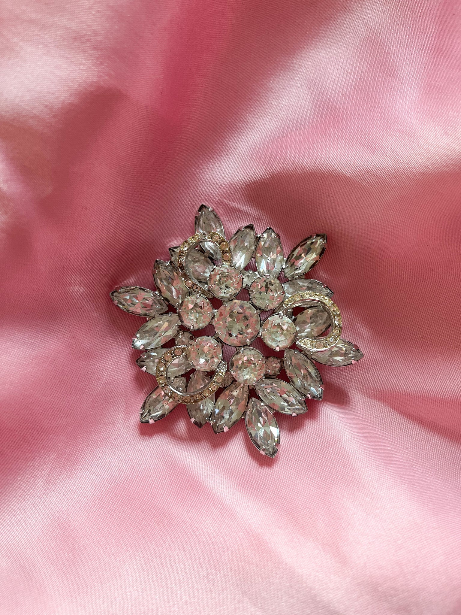 Dazzling Vintage 1950's Weiss Brooch – The Champagne Diet